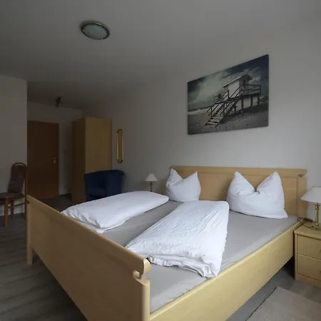 Ohne Fruehstueck In Der Forellenzucht Otel 2*