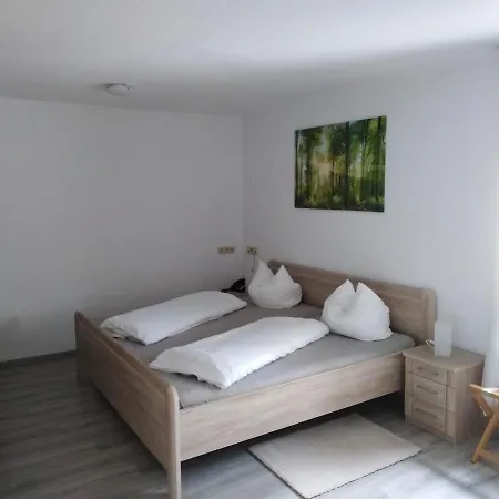 Ohne Fruehstueck In Der Forellenzucht Otel