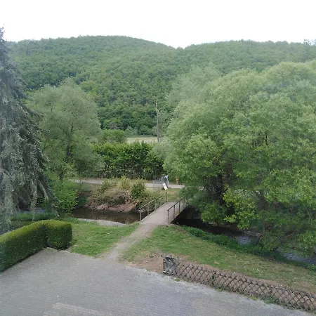 Ohne Fruehstueck In Der Forellenzucht Burgen (Mayen-Koblenz)