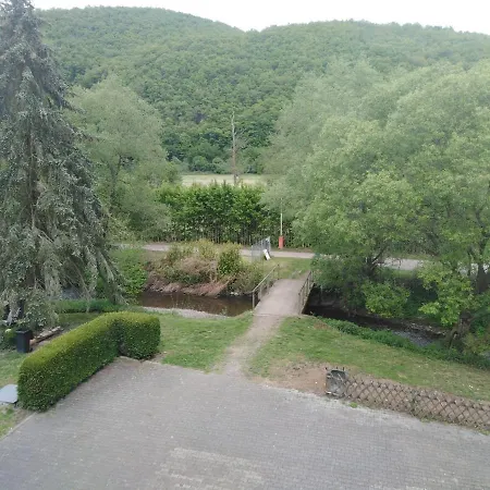 Ohne Fruehstueck In Der Forellenzucht Burgen (Mayen-Koblenz)